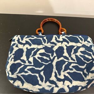 Blue and White Patterned Women's Bag with Wooden Handles